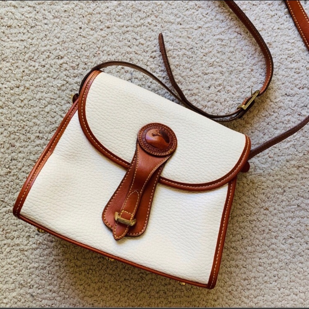 Vintage Dooney & Bourke leather purse